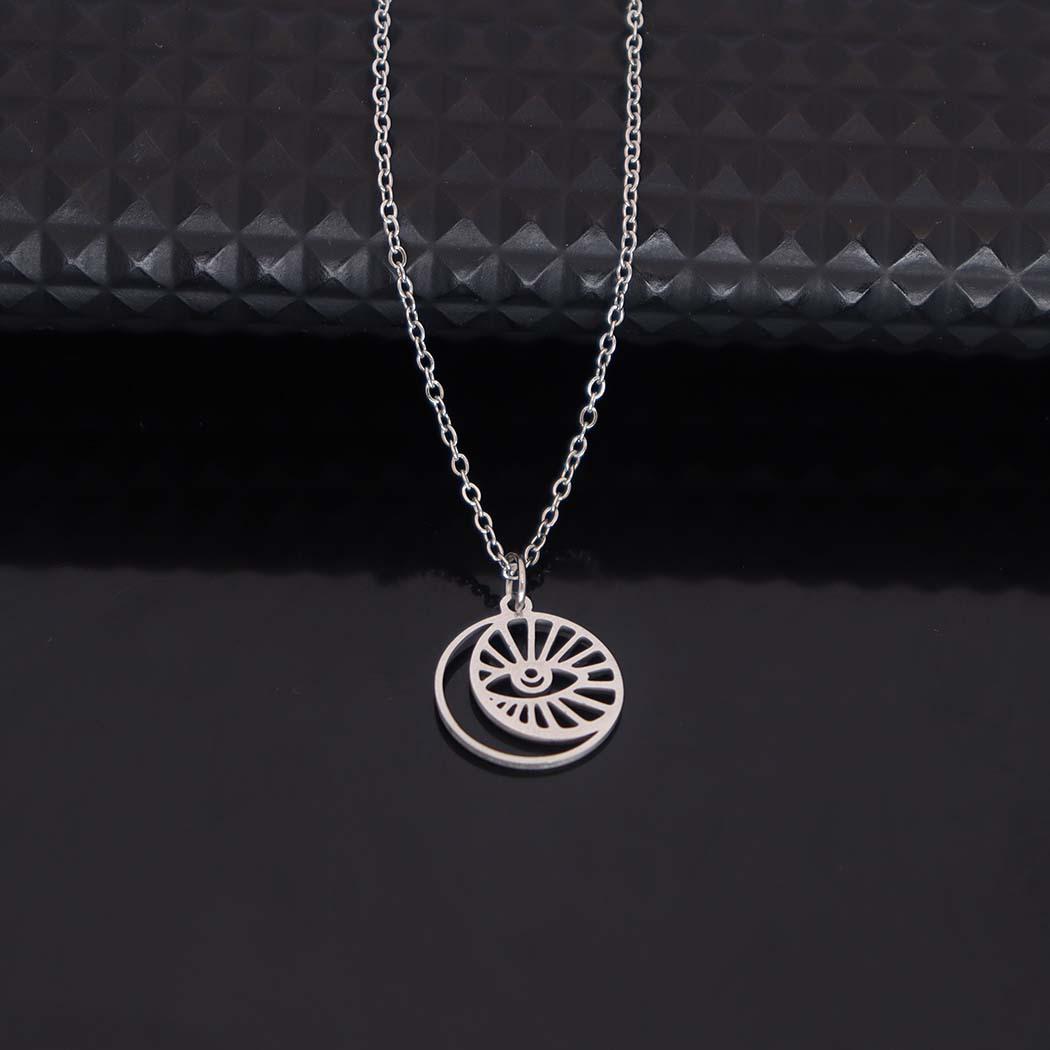 European & American Devil s Eye Stainless Steel Pendant Necklace - Stylish, Versatile Clavicle Chain серебряный