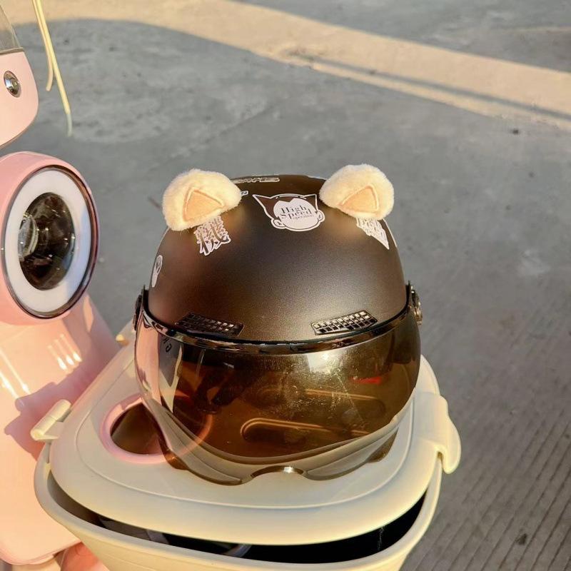 Electric Motorcycle Men's Ski Riding Four Seasons Universal Helmet Helmets