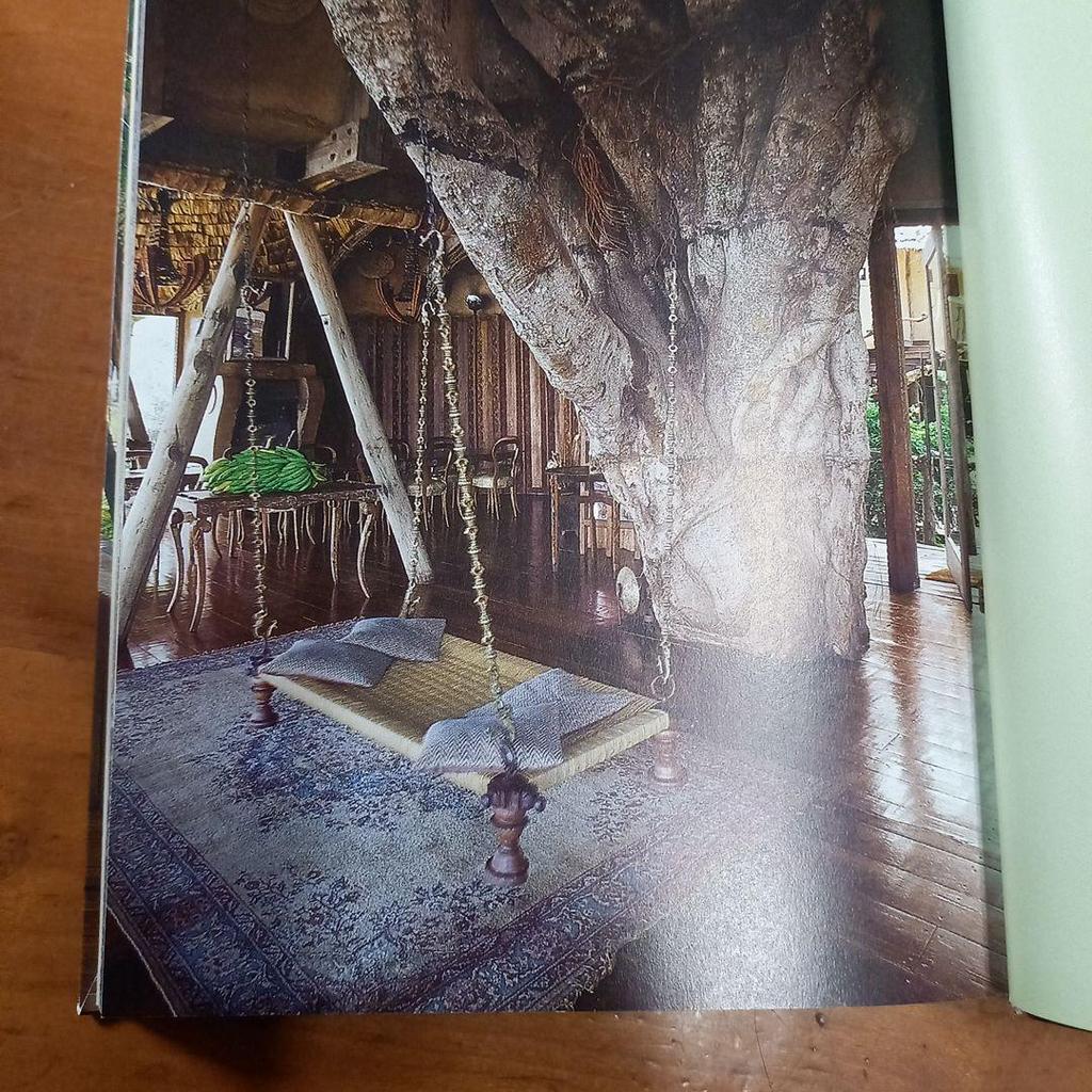 [USED] "Safari Style" Foreign Books Interior