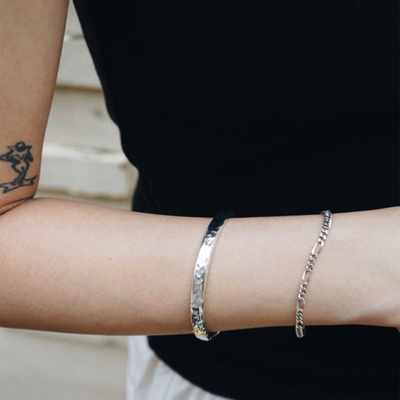 OURPIERRE HAMMERED CUFF BRACELET SILVER