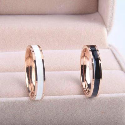 Elegante Anello in Acciaio al Titanio Stile Freddo Bianco e Nero - Accessorio alla Moda da Donna Europeo e Americano
