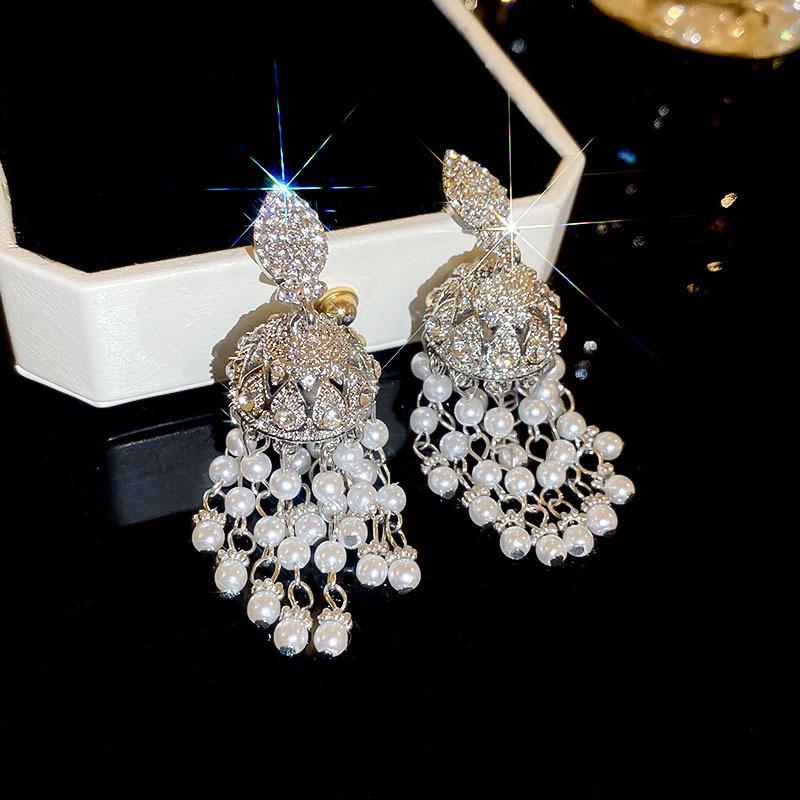 European and American Luxury Irregular Silver Needle Earrings with Rhinestone Inlay