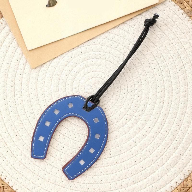 Horseshoe Bag Charm Pendant Aesthetic Purse Charms Aesthetic Keychains Keyring for Women Backpack Purse Handbag Decors