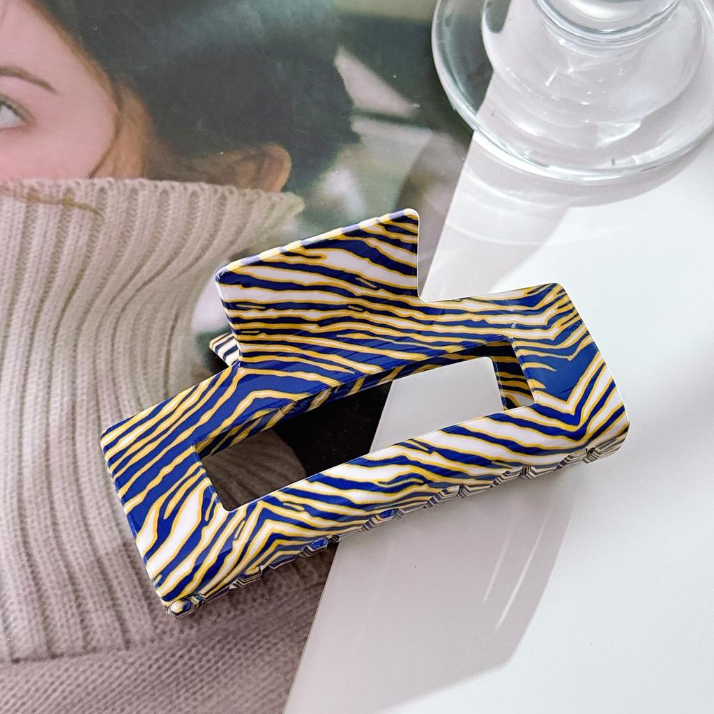 Fashionable Brown Striped Pvc Large Square Hair Claw Clip For Elegant Hairstyles