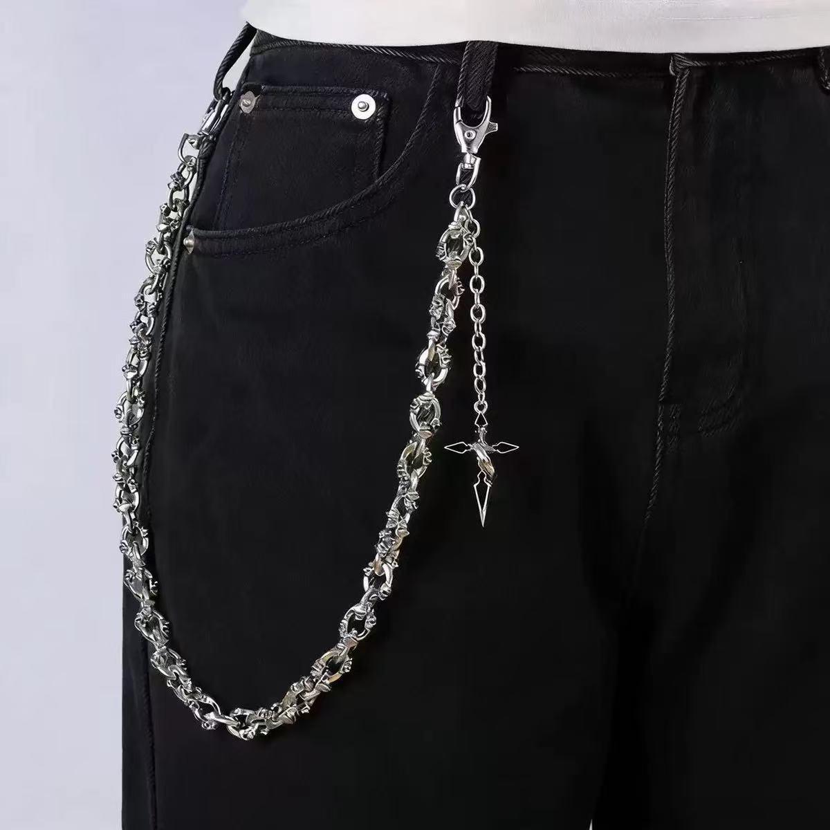 European  American Skull Pendant Punk Waist Chain with Spikes