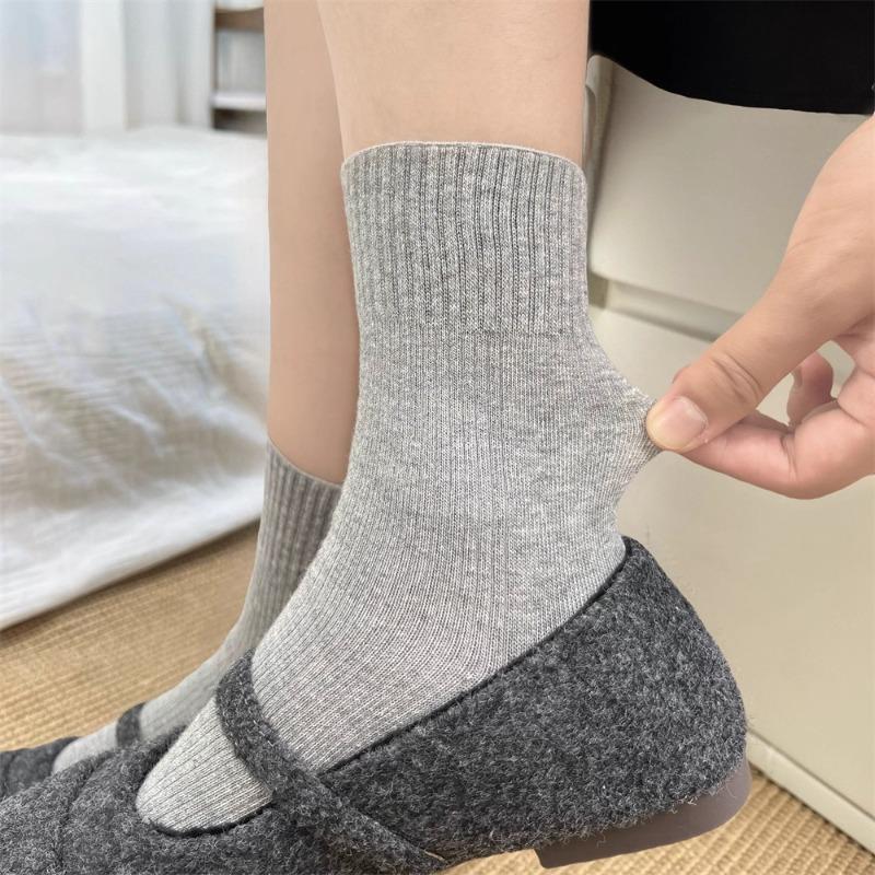 Female Spring and Autumn Simple Pure Color Micro Pressure Thin Boneless Tube Socks