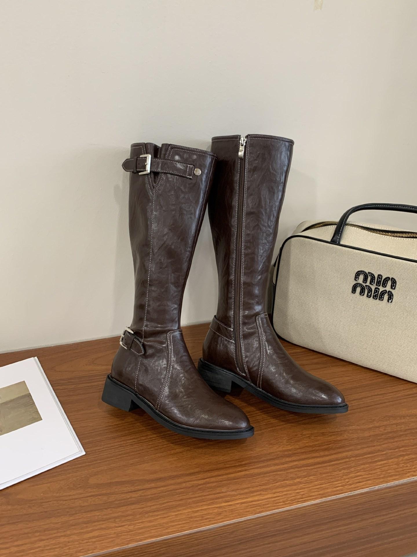 

Khaki tall boots autumn button boots women s 2025 new thin and tall small Spice Girls short boots 40 темно-коричневого