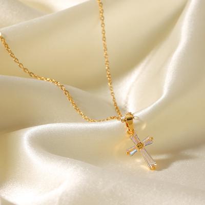 Titanstahl Vergoldetes Kreuz Zirkon Halskette Für Frauen Modeschmuck Anlaufgeschützte Kette