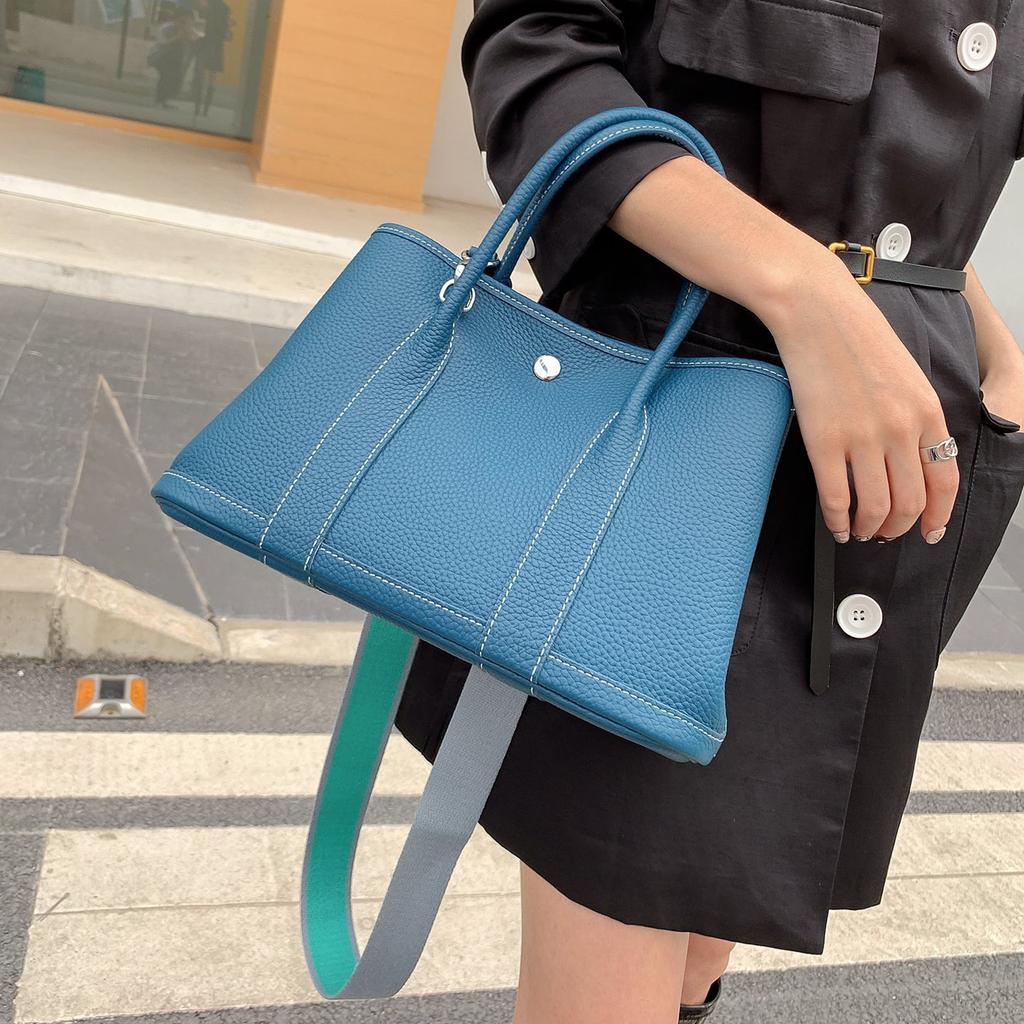 Women's bag 2025 new first-layer cowhide garden bag source factory shoulder messenger bag large-capacity portable tote bag