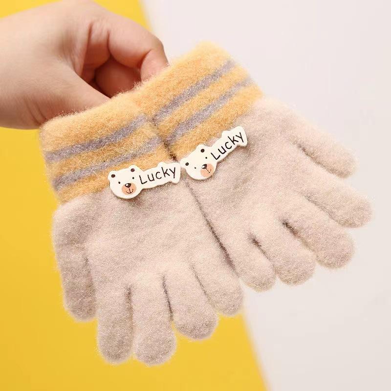 Children's new winter gloves little girl cute cartoon warm full finger gloves boys and girls thickened finger cots