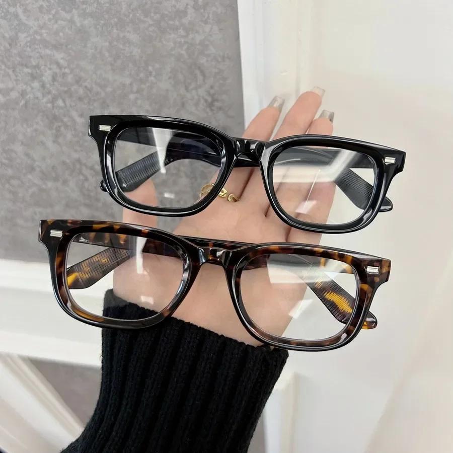 Stylish Vintage Square Clear Lens Design Classic Eyeglasses Frame Male Elegant Glasses Men Women Transparent Lens Design