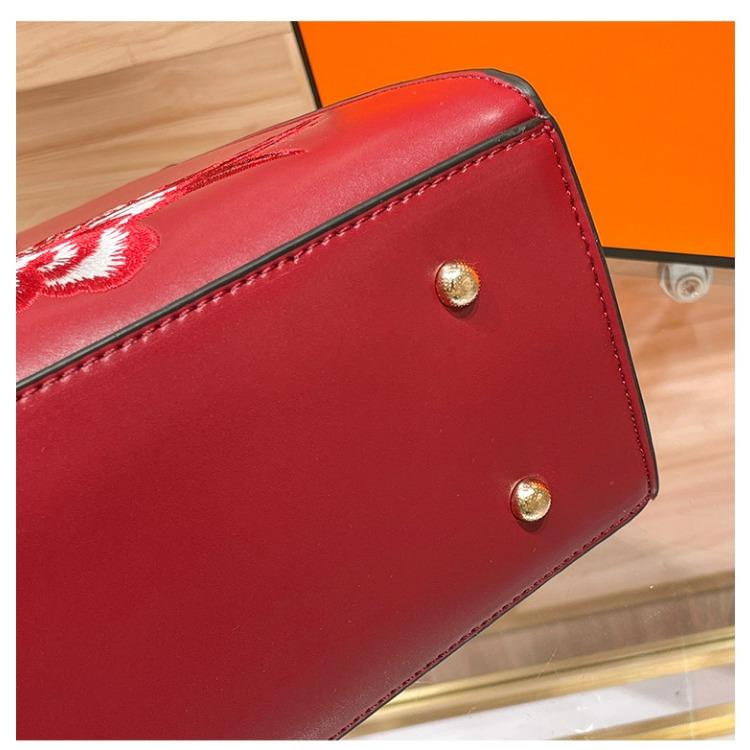 W. D. POLO Handbag Women's 2023 New Fashion and Atmosphere Middle Aged Mom's Handbag Embroidered Crossbody Bag Women's Bag