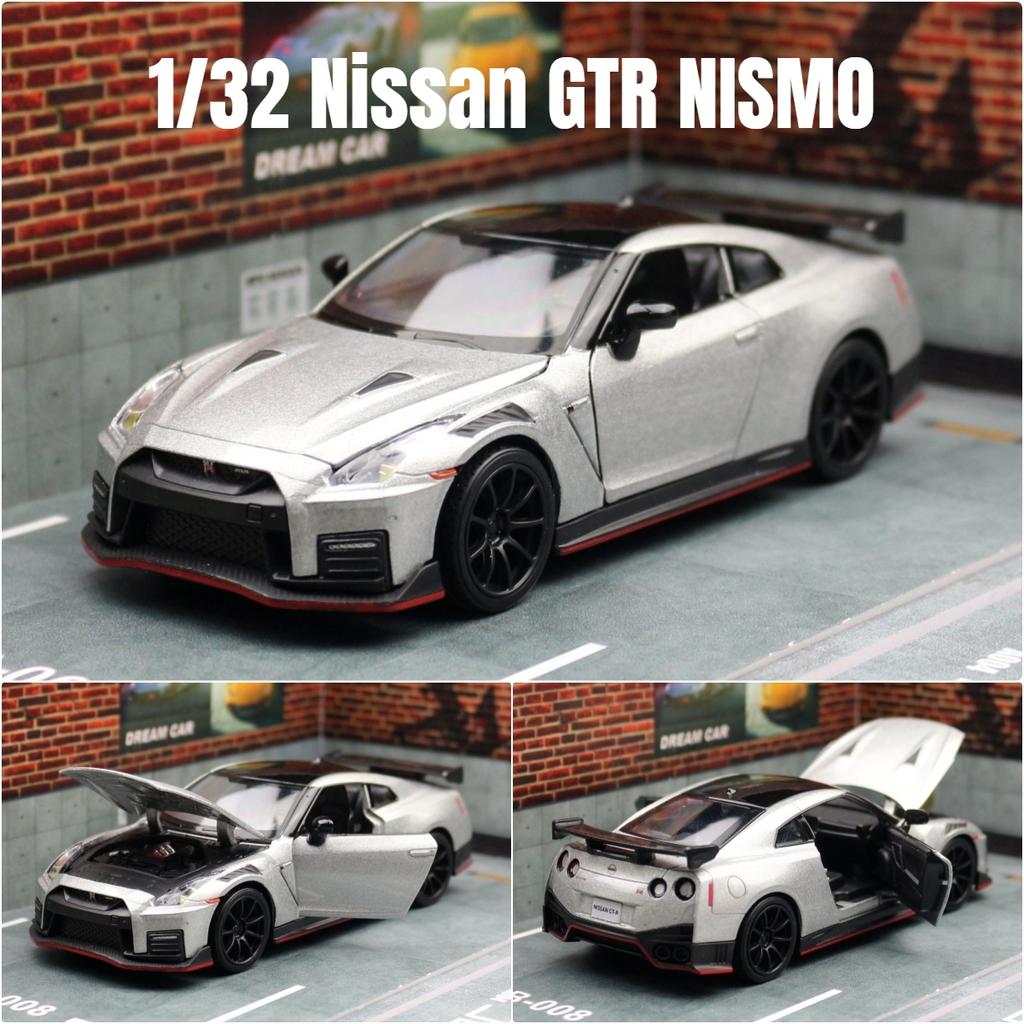 APU1 1/32 Nissan Skyline GTR R35 Nismo GT3 Racing Toy Car Model For Children RMZ CiTY Diecast Alloy Miniature Sound Light Collection