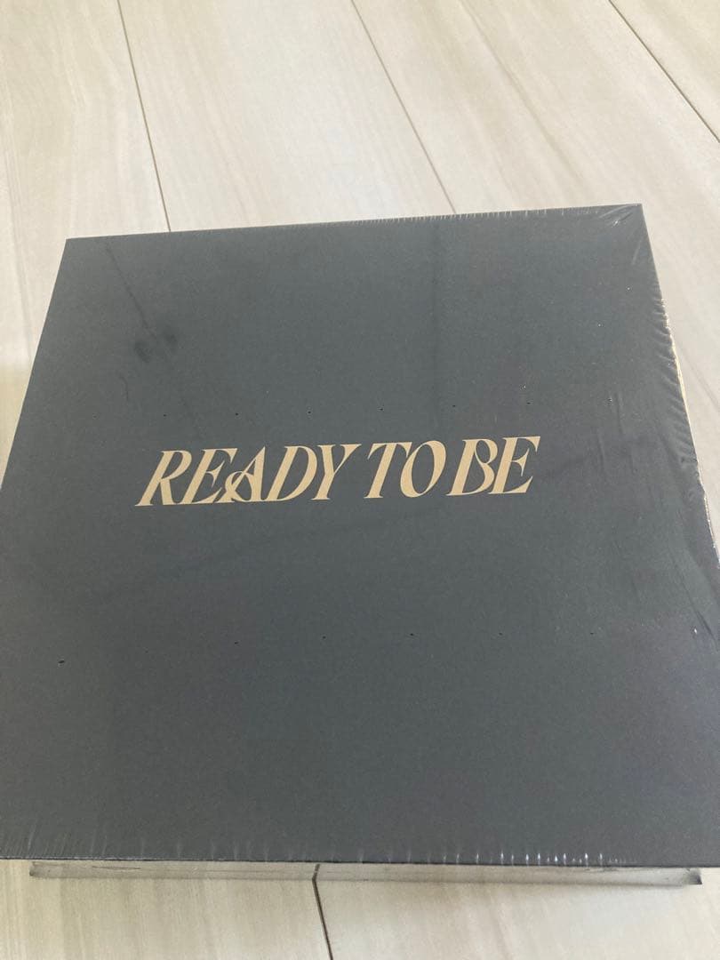 

[USED] TWICE READY TO BE