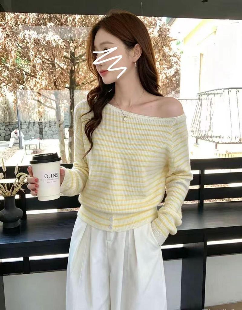 2026 Spring Korean Color Block One-Shoulder Knitwear: Loose Fit, Slimming Stripe Sweater