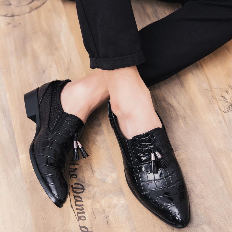 Men's British Style Tassel Loafers - Pointed Toe Leather Slip-on Formal & Casual Office Shoes