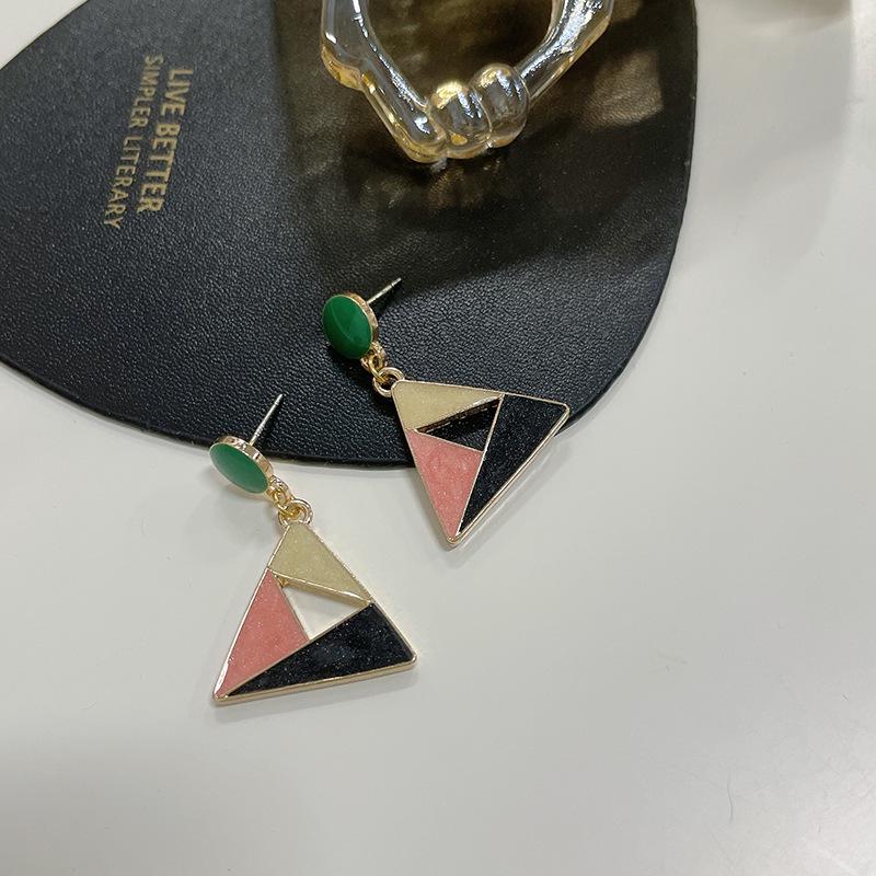 

Retro Sweet Fresh S925 Silver Stud Earrings with Color Blocking and Creative Design