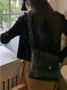 Women's Autumn/Winter 2022 Retro Large Capacity Crossbody Bag for Commute or Student Use