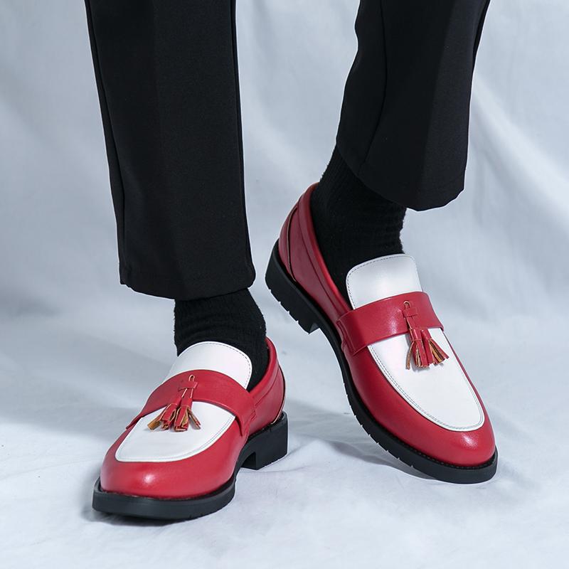 Mode Neue Designer Spitz Gemischte Farben Quasten Hochzeit Formell Lederschuhe Für Herren Lässige Plateau Slipper Heimkehrkleid Schuhe