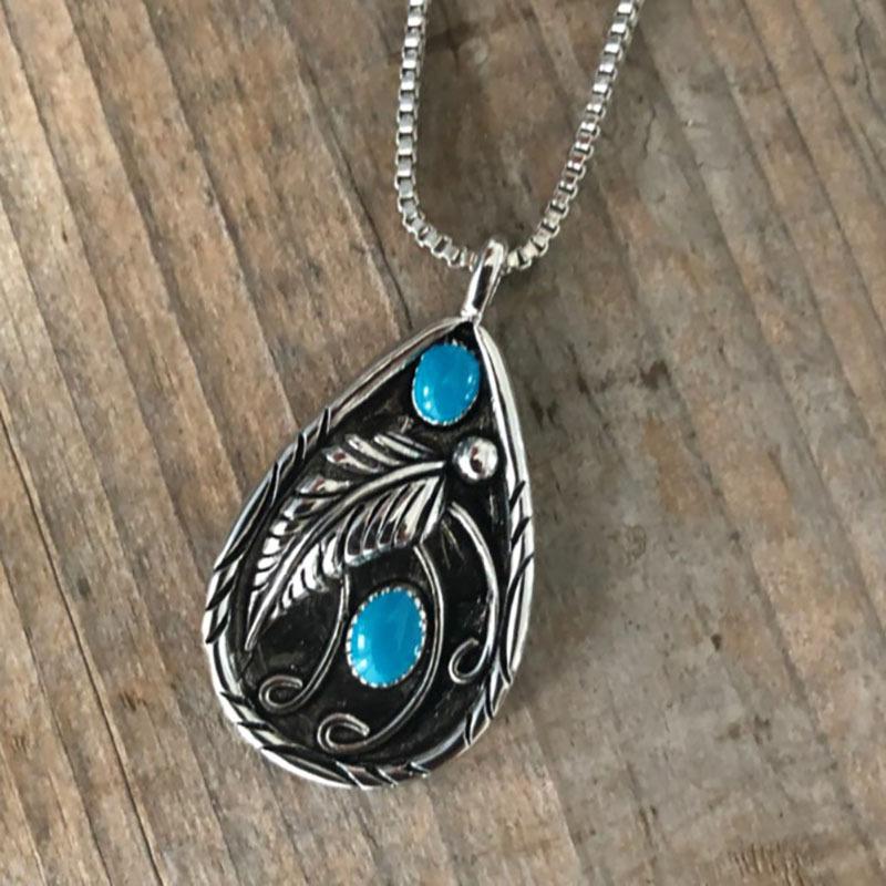 Wind Retro Water Drop-Shaped Women'S Necklace, Creative Relief Feather Inlaid Turquoise Pendant