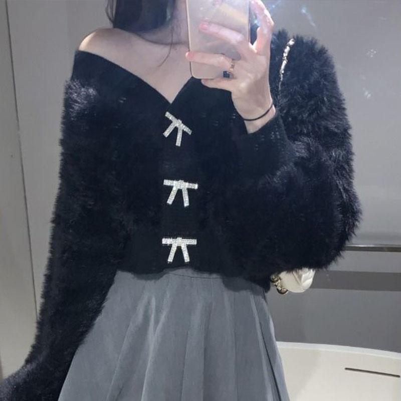 Cardigan Sweater Female 2023 Clothes Short Plush Plush Milk Hoopla Design Sense Niche V-neck Solid Sweater Female Tops