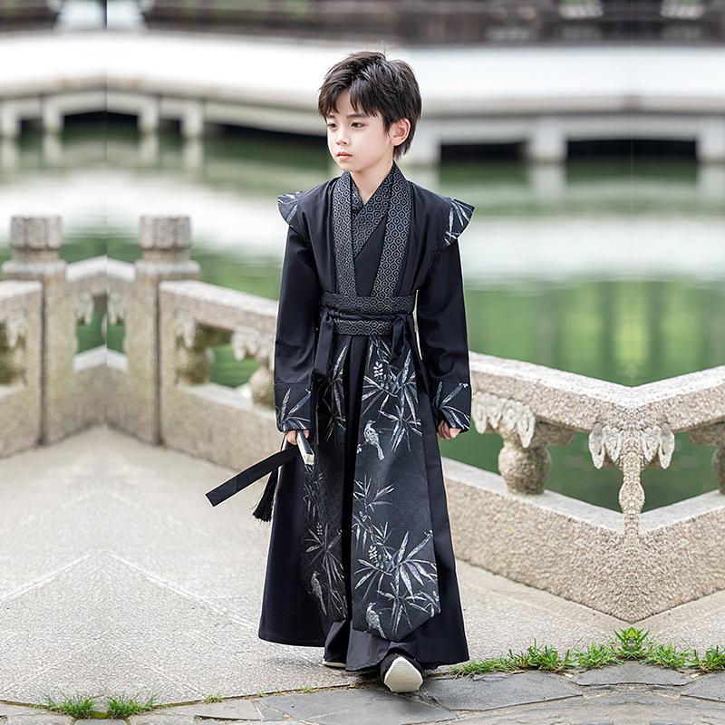 Hanfu Maschile Costume Antico Primavera/Autunno 2026: Elegante Abito Tang per Esibizioni di Bambini