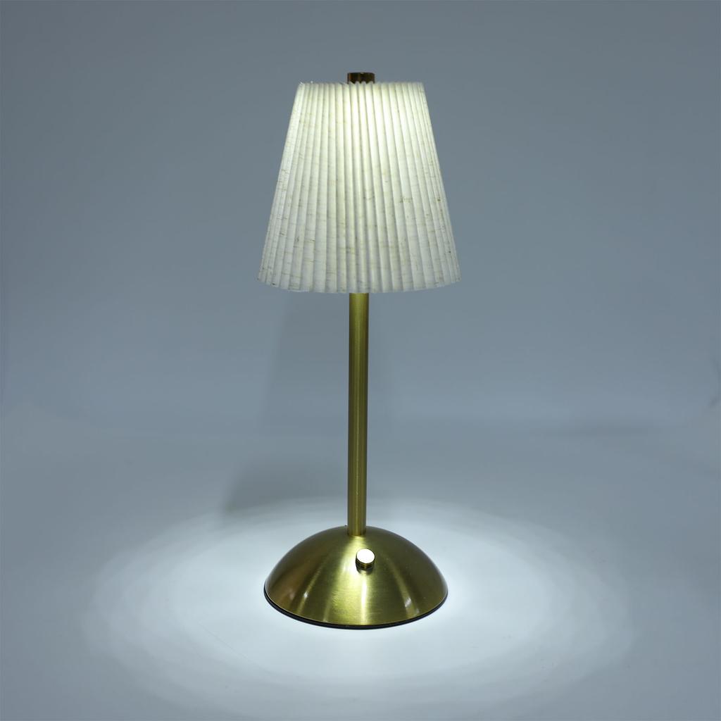 Kleine gefaltete Tischlampe Eisen Stoff Weiche Beleuchtung Nachttisch Schreibtischlampe für Schlafzimmer Wohnzimmer Stil 1