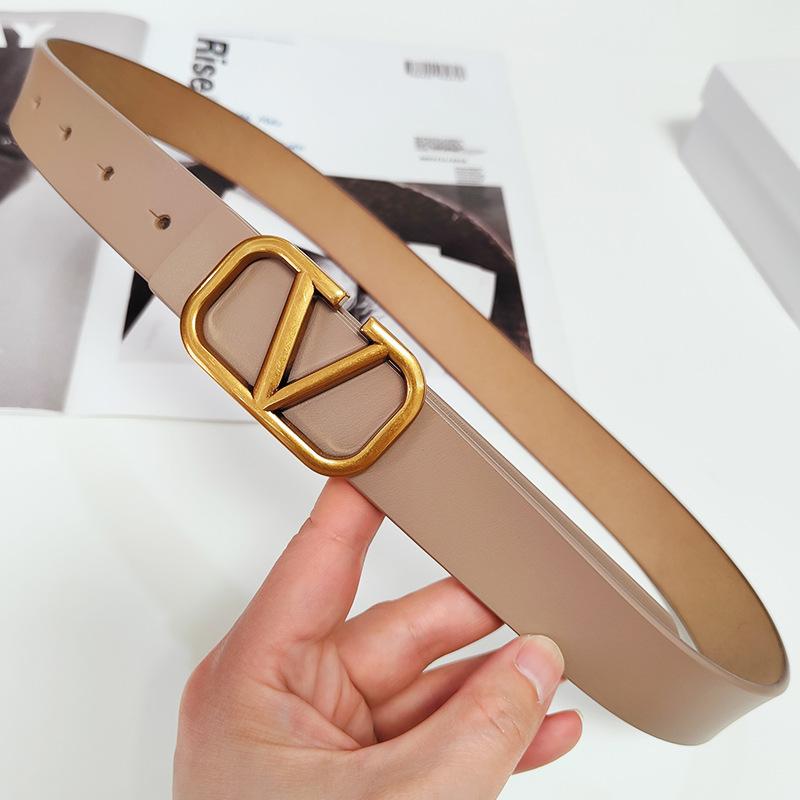 

Teen Trousers Belt Retro Cowhide V Letter Smooth Button Versatile Belt 110cm