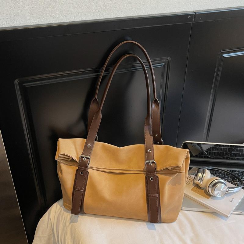 New retro suede women's large-capacity commuter shoulder bag high-value fashionable casual underarm bag women