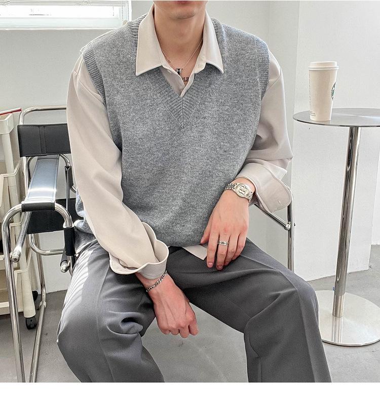 Men's Knit V-Neck Sweater Vest - Korean Style, Sleeveless, Loose Fit for Spring, Autumn, and Winter