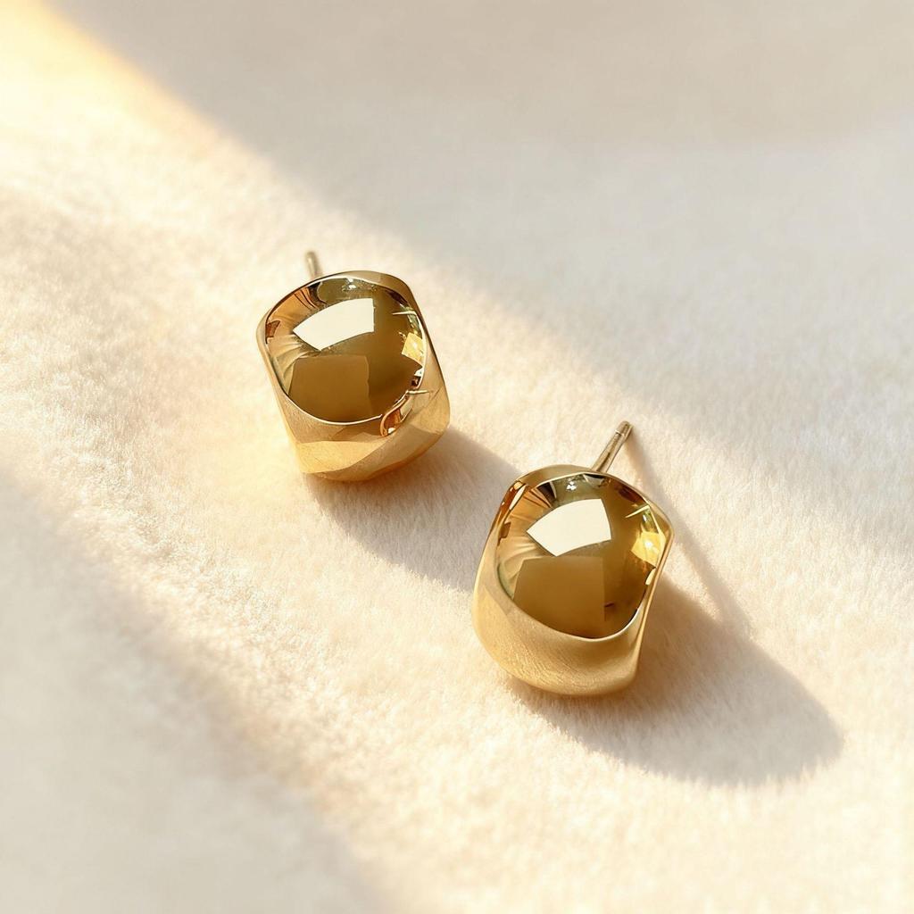 Retro Metal Bean Stud Earrings, Small Hong Kong Style Luxury, No-Piercing Mosquito Coil Ear Clips for Women