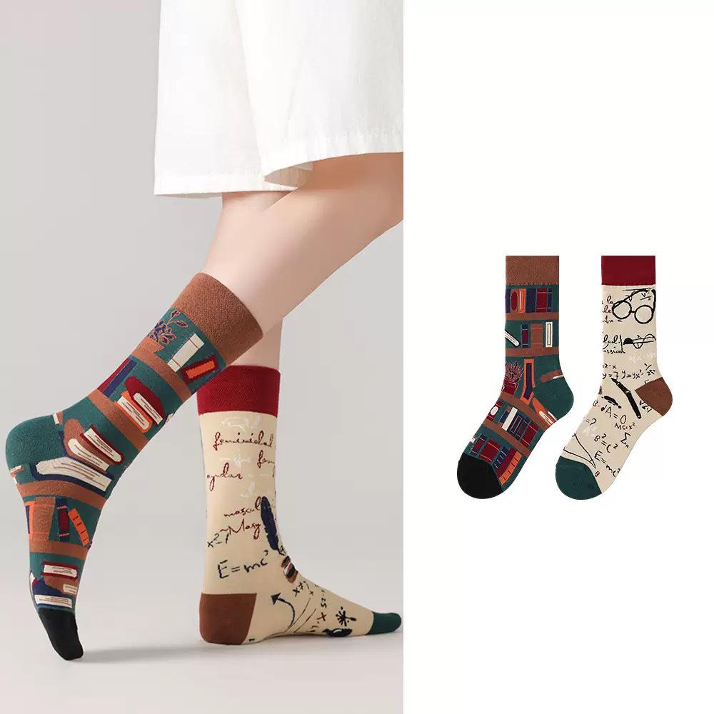 Original Asymmetrische Cartoon Hip Hop Baumwollsocken für Paare - Wadenhoch Mandarinenente Stil für Damen und Herren