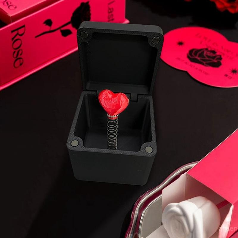 Hot Selling New Middle Finger Surprise Gift Box Spoof Prank Spring Ring Box Valentine's Day Birthdays Surprise Gift Box