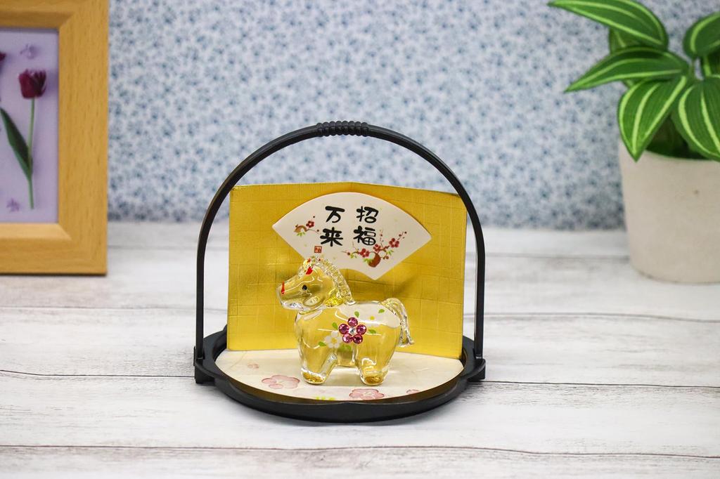 Handwerkerhaus 2026 Tierkreiszeichen Jahr des Pferdes Glas Bon-Fest Dekoration (Reiwa 8)