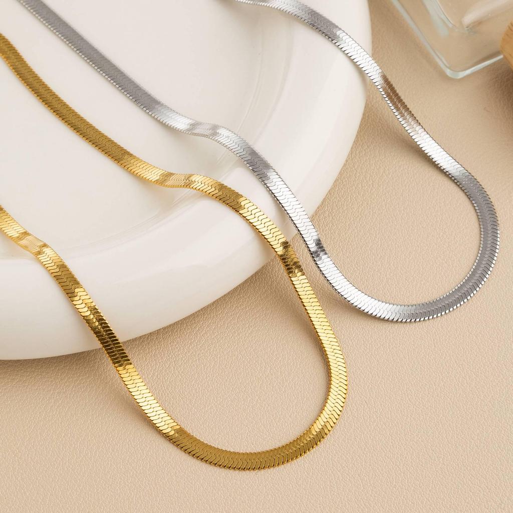 Titanium Steel Non-Fading Flat Snake Chain Necklace - Simple, Versatile, High-End Clavicle Jewelry for Women