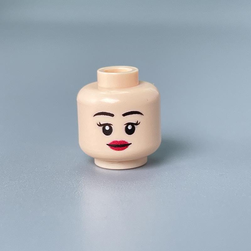 Building Block Minifigure Heads Set – Facial Expressions in Yellow