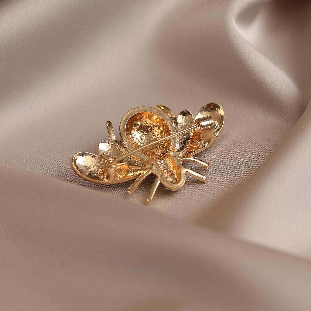 Bee Brooch High-end Light Luxury High-end Women's Corsage Coat Personalized Pin