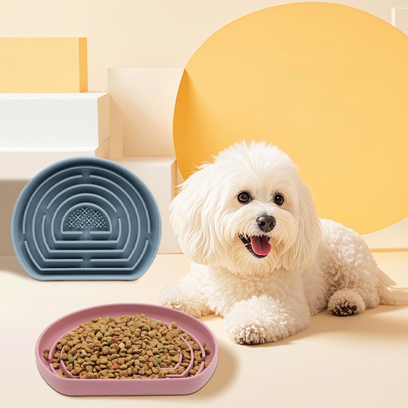 Washable Soft Silicone Slow Feeder Dog Bowl Semicircular Labyrinth Shape Pet Food Bowl for Dogs Cats Contenedor Comida Perro