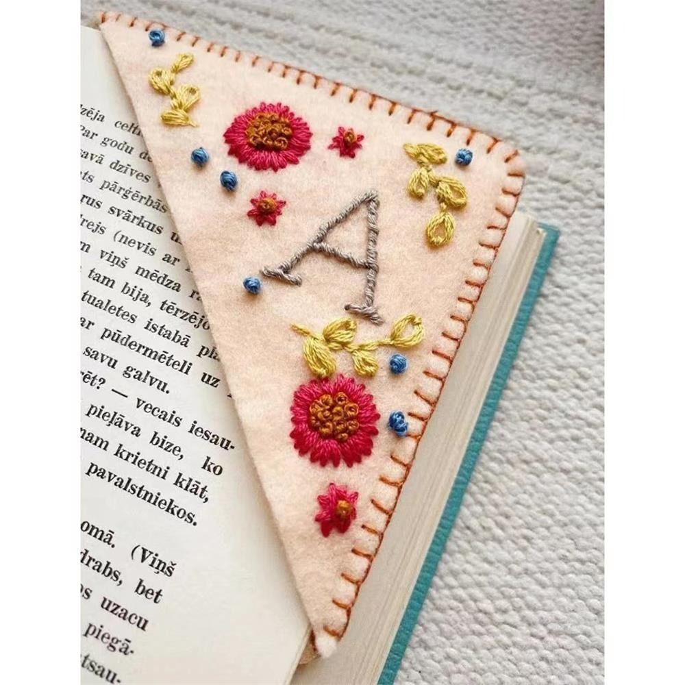 New Design Hand Embroidered Corner Bookmark Cute Flower Letter Embroidery Bookmarks Stitched Felt Corner Bookmark Book Clip