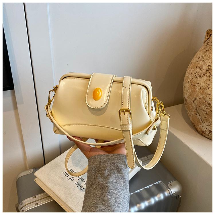 Small Square Bag Women's New Portable Shoulder Messenger Bag Fashion Trend Exquisite Women's Bag