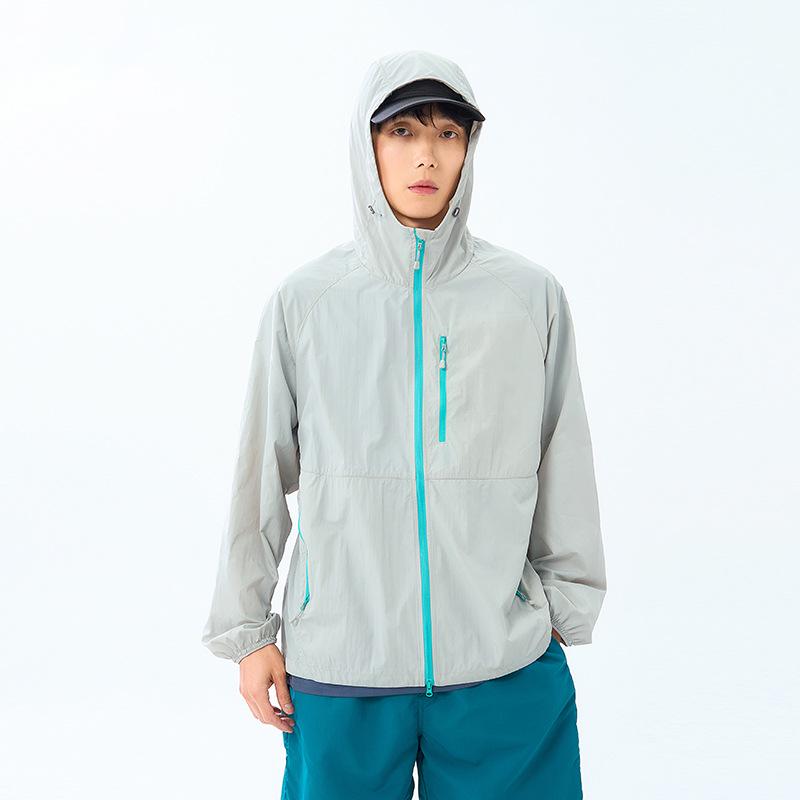 Woodpecker Women's Summer UV-Protective Cycling Jacket: Stylish, Lightweight, and Loose-Fitting.