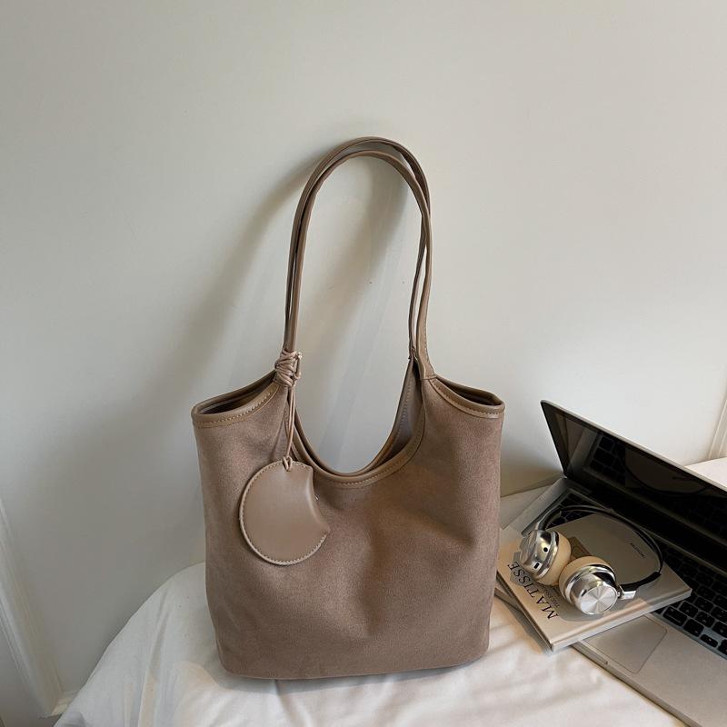 

Корейская минималистичная сумка-тоут 2025 новая ретро ленивый стиль подмышечная большая сумка замшевая большая вместимость сумка на плечо хаки