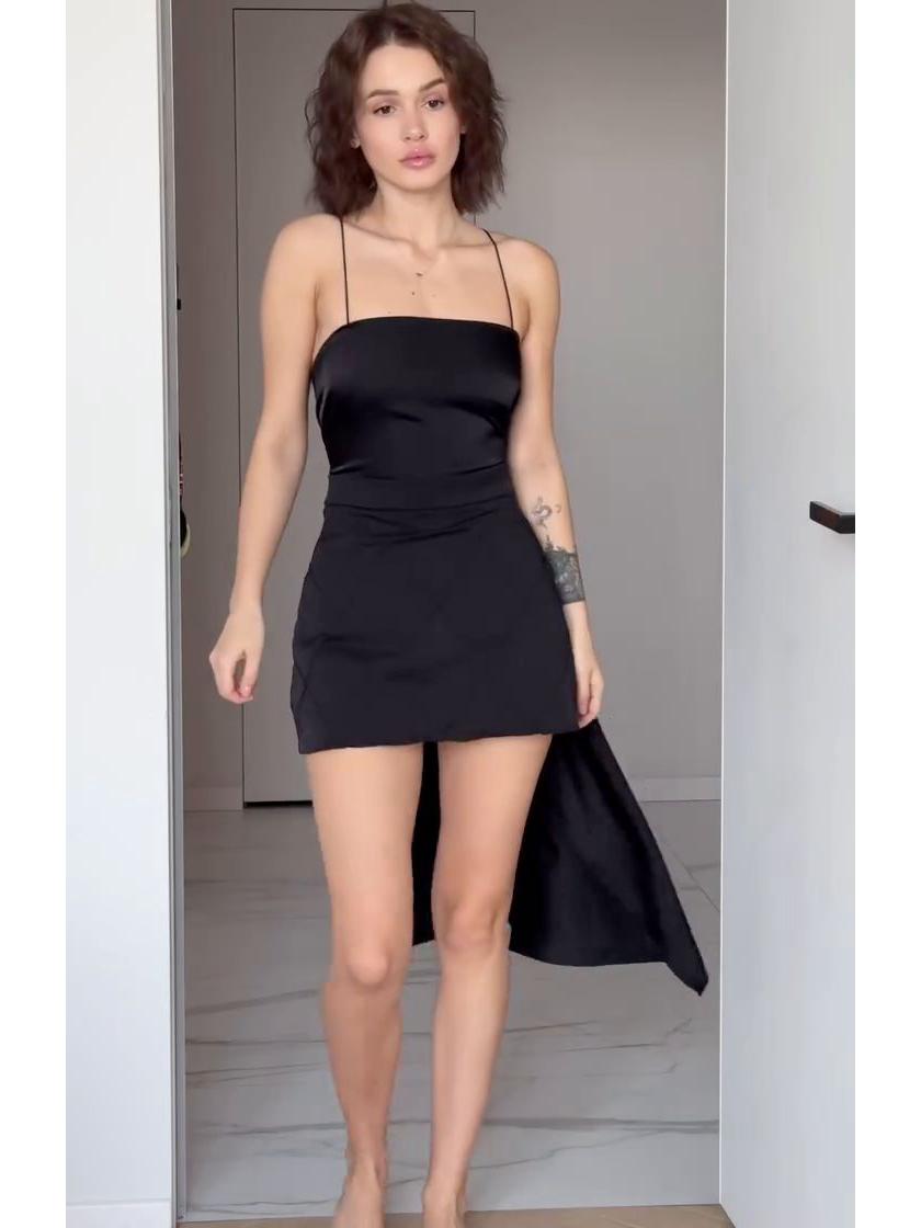 

Летнее шикарное европейское и американское женское платье-слинг с завышенной талией 2025 M чёрный