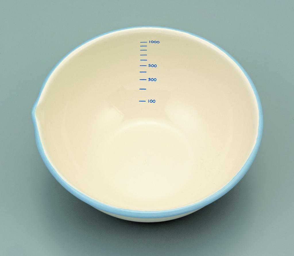 Fuji Horo Enamel Bowl, 18cm, 1.2L, with Graduated Measuring Plate, White, BM-18B W