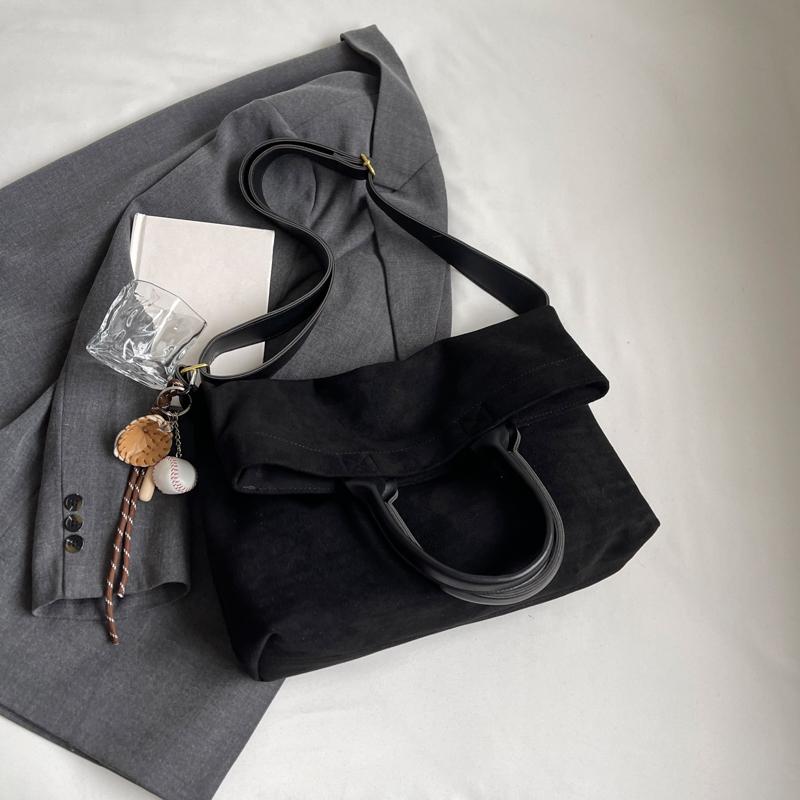 

Сумки-тоуты большой вместимости для женщин из мягкой замши с подвеской, зимние новые дизайнерские сумки класса люкс 37 25 11cm чёрный