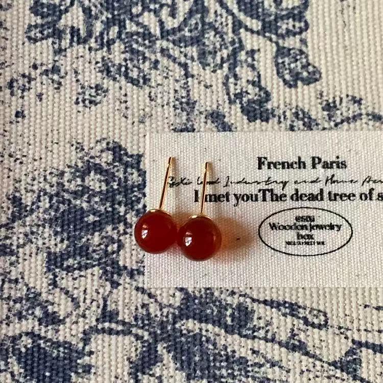 

Exquisite Angora Red Agate Stud Earrings - Fashionable, Versatile, and Stylish High-End Drops