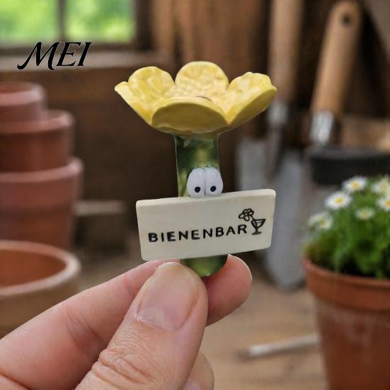 Bee Waterer Station Flower Shaped Insect Water Feeder Stake, Resin Garden Drinker with Soil Insertable Metal Ground Spike, Weather-Resistant