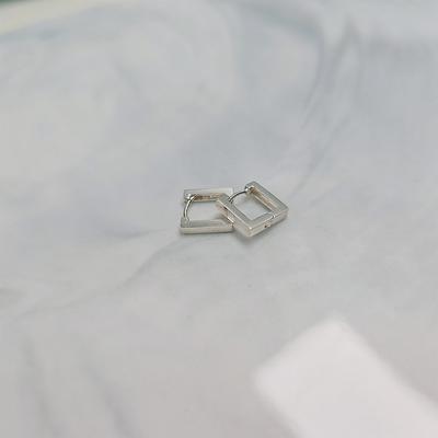 Silberne Basic Quadratische Ein-Klick-Ohrstecker