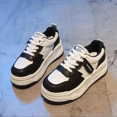 White Shoes for Women Spring and Summer New Versatile Platform Board Shoes Fashion Casual and Lightweight Women's Shoes
