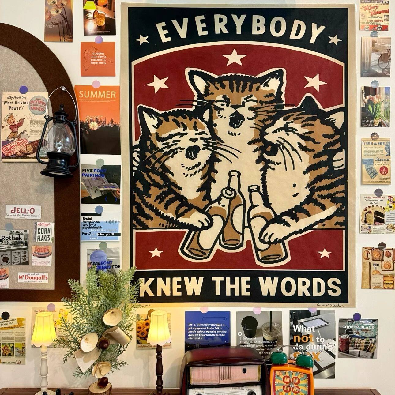 

Vintage Tapestry Background Cloth Wall Hanging Personalized Bedroom Cat Decoration Home Decor Artistic Wall Hanging 74x94cm(29x37in)